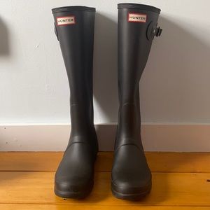 Hunter Tall Back Zip Rain Boots in Matte Black (Blue Zipper)